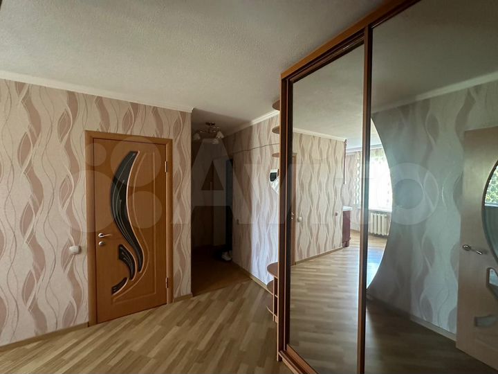 2-к. квартира, 58 м², 2/3 эт.