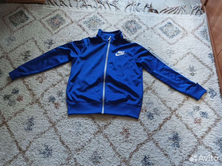 Кофта от nike для мальчика 137-147