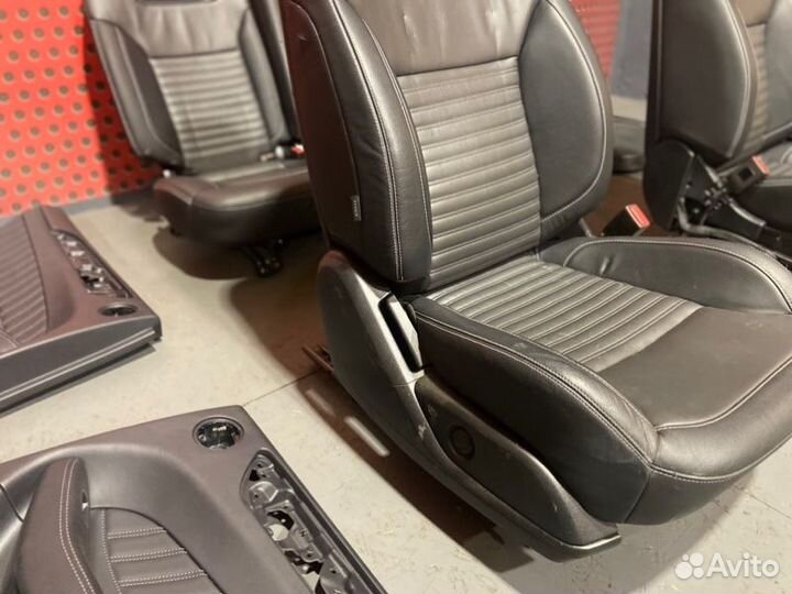 Салон (комплект сидений) Mercedes-Benz Gle W292