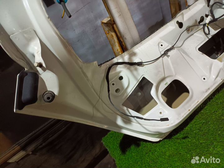 Крышка багажника Peugeot 308