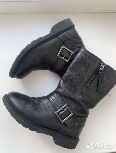 Укороченные сапожки clarks
