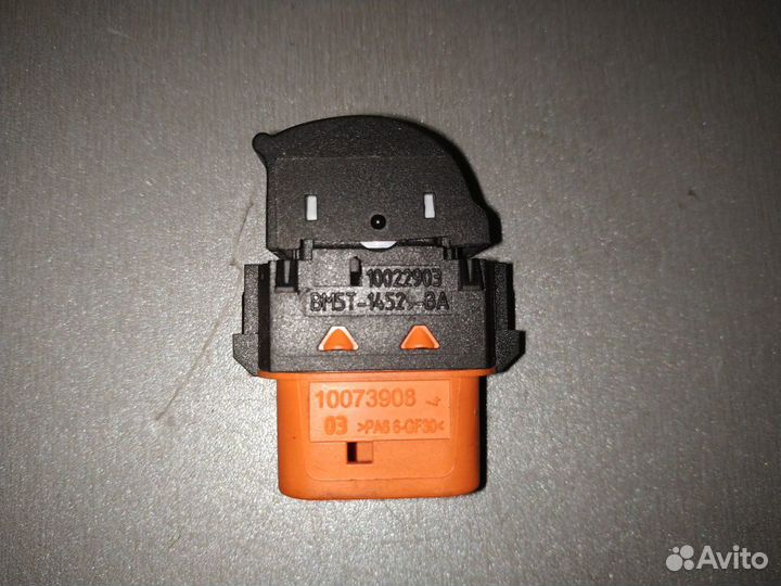 Кнопка стеклоподьемника Форд Фокус 3