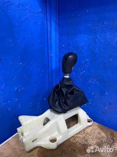 Ручка кпп Hyundai Solaris хэтчбек G4FA 2011