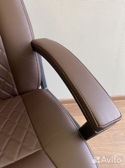 Офисное кресло новое