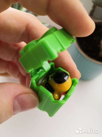 Игрушки из киндера + Нюша и Миньон, цена за все