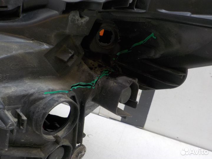 Б/У Фара правая Lexus NX 2021- 8114578200 toyota