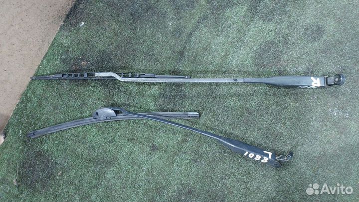 Поводок стеклоочистителя левый\правый Corsa C