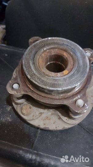 Ступица передняя Toyota Land Cruiser 200