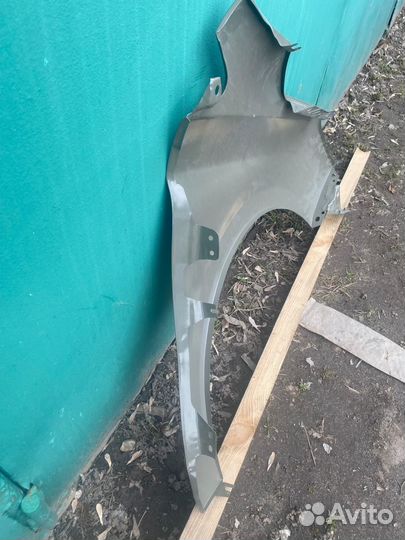 Крыло переднее левое и дверь Ситроен с4 b7