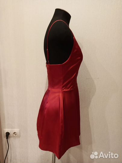 Вечернее платье красное новое