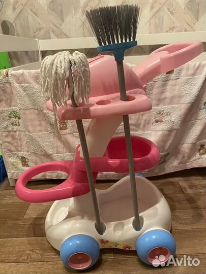 Детская игрушка для уборки