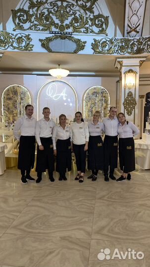 Официанты. Бармены