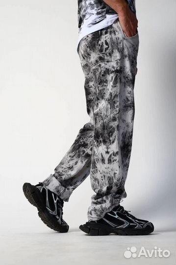 Джинсы мужские