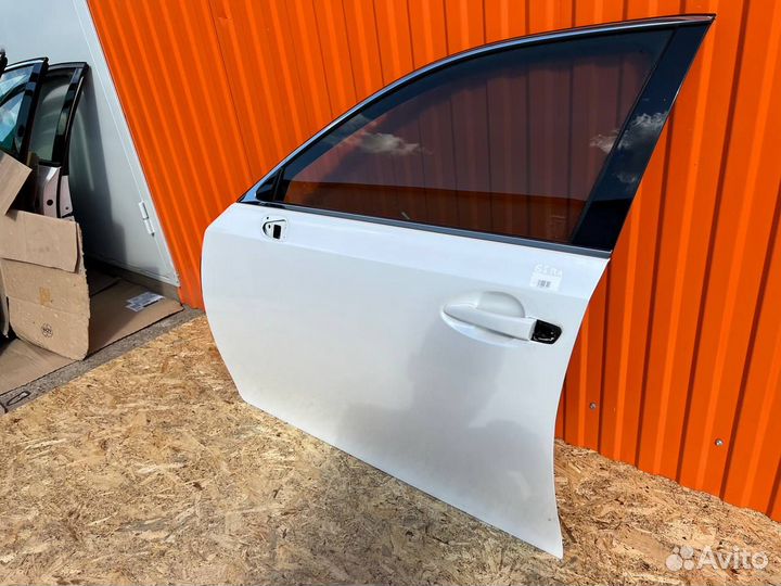 Дверь передняя левая Lexus GS 4