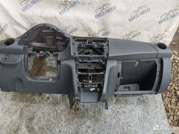 Торпедо Renault Logan II (2012—2018)