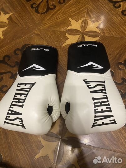 Боксерские перчатки everlast