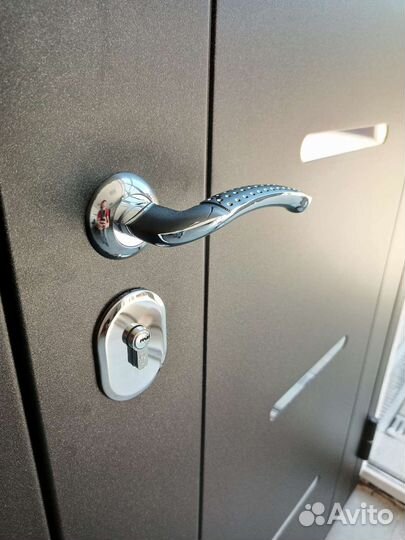 Дверь входная