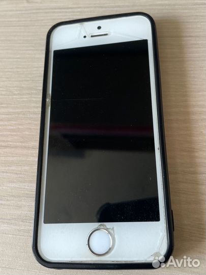 Телефон iPhone se