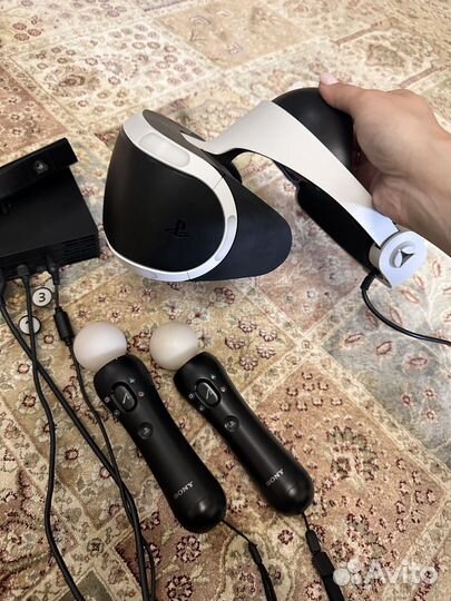 PS VR + 2 PS Move