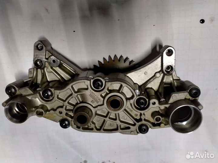 Масляный насос D13A Volvo