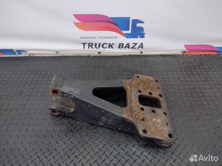 Кронштейн тяги реактивной камаз 5490