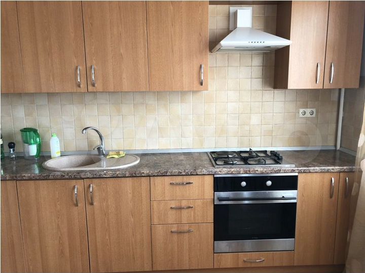 1-к. квартира, 60 м², 1/3 эт.