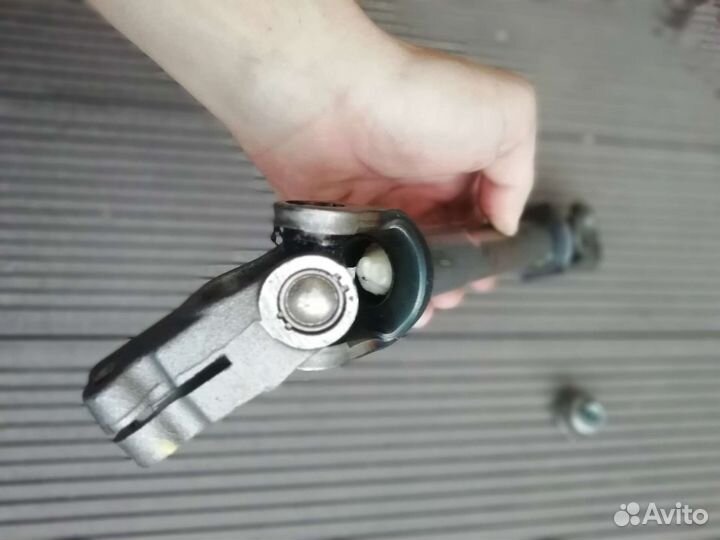 Рулевой вал