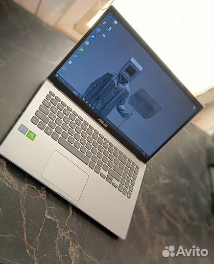 Ноутбук asus