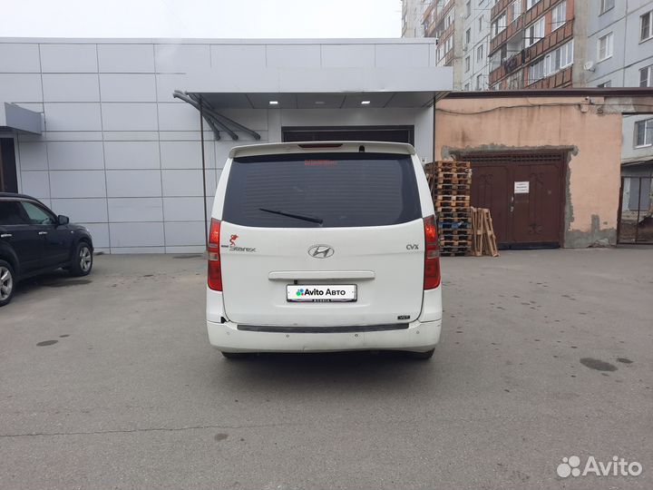 Hyundai Grand Starex 2.5 AT, 2010, 300 000 км