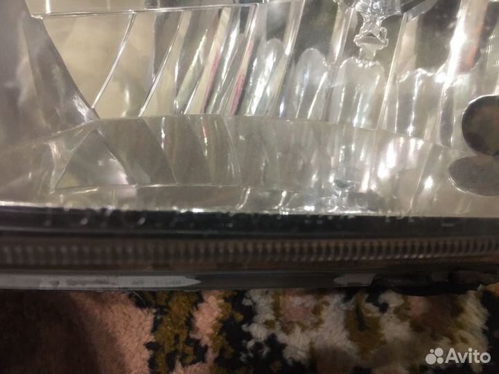 Фары тойта ипсум 1999г