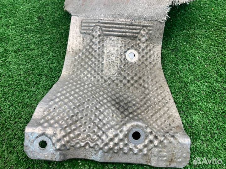 Экран тепловой Audi A4 B8 cdnc 2011