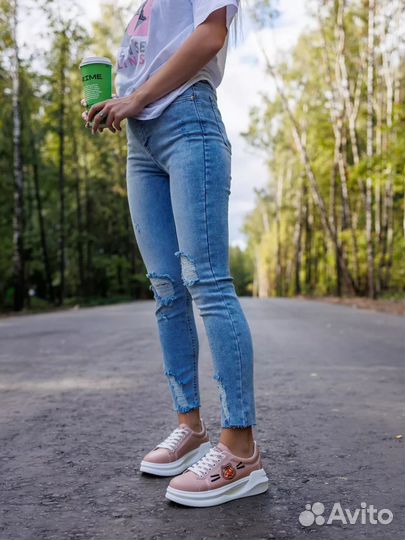 Кроссовки новые 35-36 натуральная кожа женские