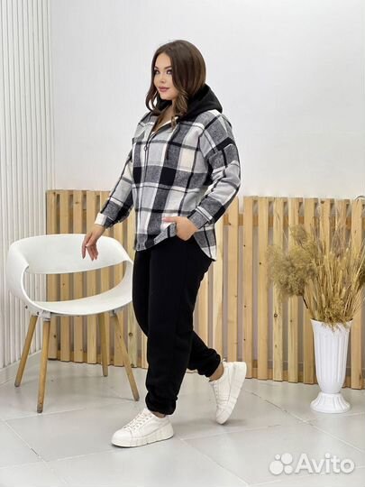 Спортивный костюм женский