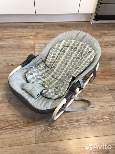 Шезлонг детский