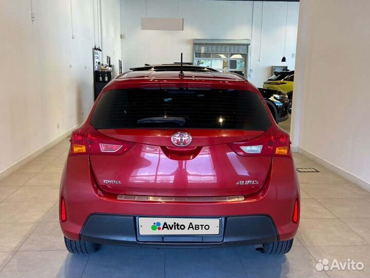 Toyota Auris 1.6 CVT, 2013, 114 843 км