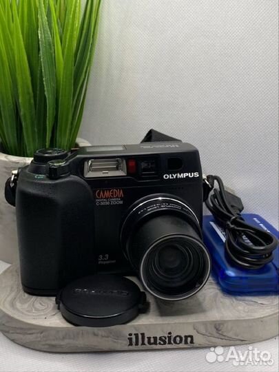 Olympus C-3030 фотоаппарат винтажный, цифровой