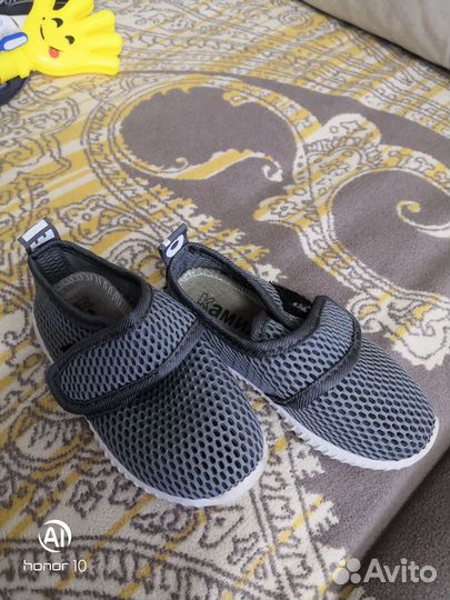 Продам обувь детская