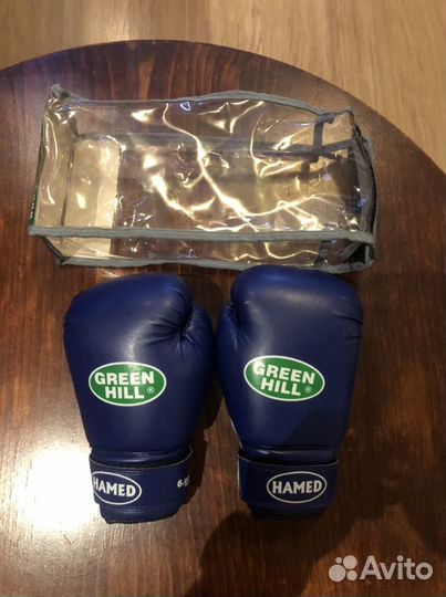 Боксерские перчатки