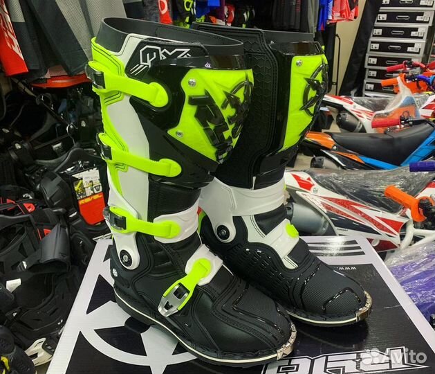 Мотоботы Ryo MX 7