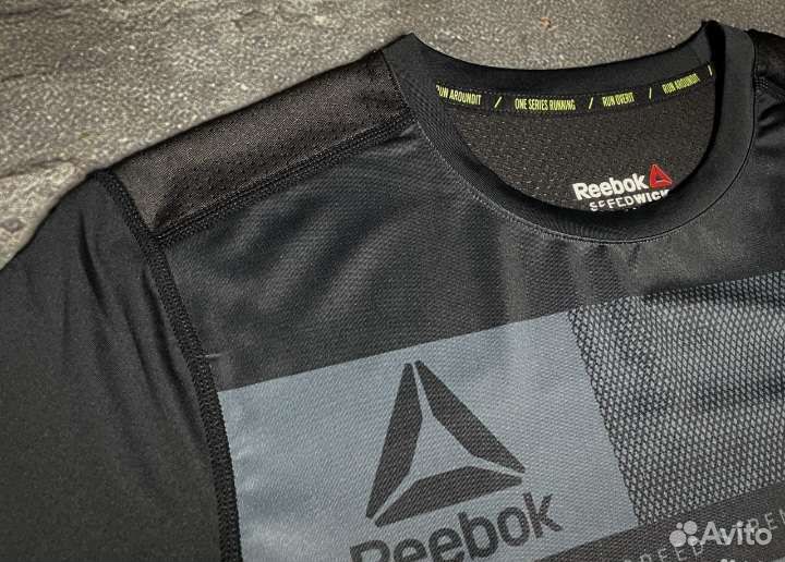 Спортивный костюм. Рашгард, тайтсы, шорты