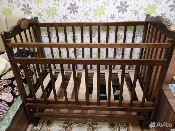 Кроватка с матрасом