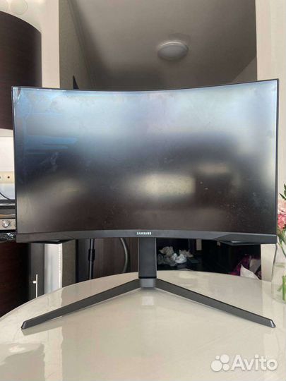 Монитор Samsung odyssey g7 QHD 240 hz G-Sync 27