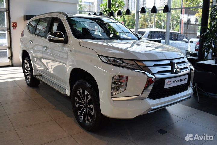 Mitsubishi Montero Sport 3.0 AT, 2023