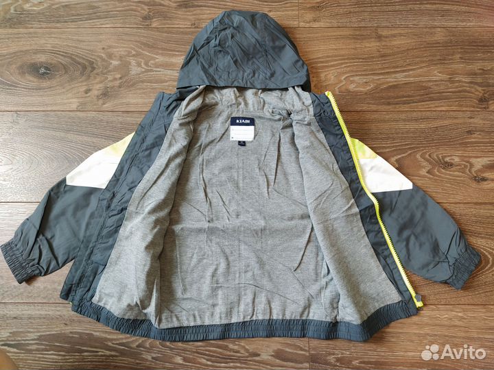 Куртка ветровка kiabi, 6A 114-119 см