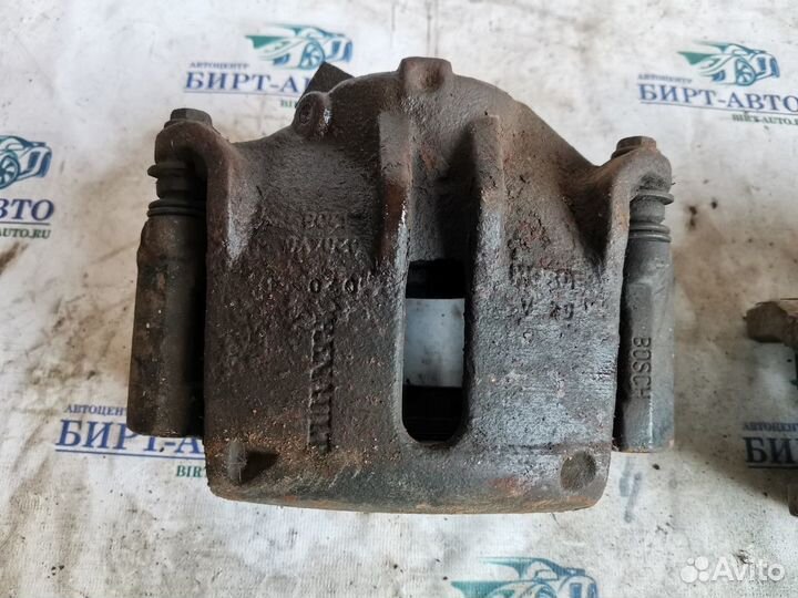 Суппорт тормозной передний Renault Scenic II (2003