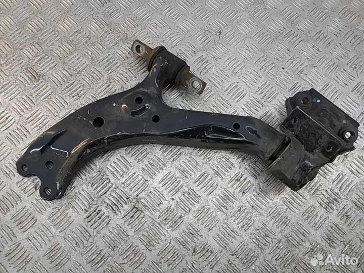 Рычаг передний левый Honda CR-V 2012