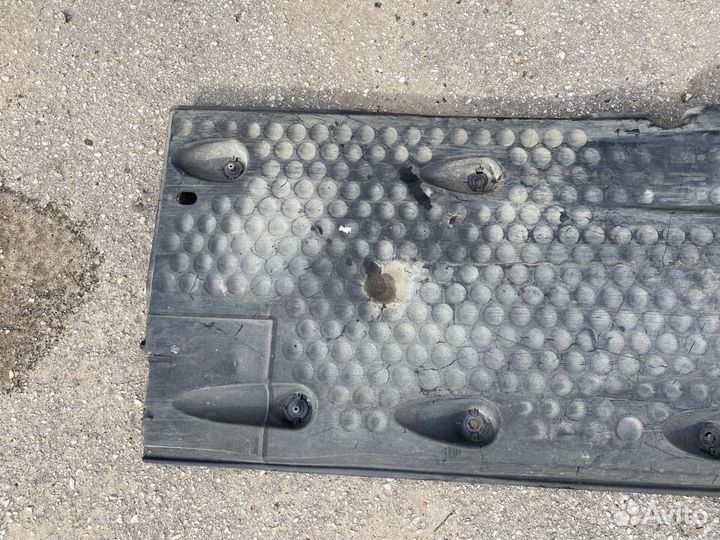 Защита днища передняя левая VW Passat B6