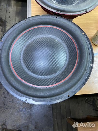 Автомобильный сабвуфер