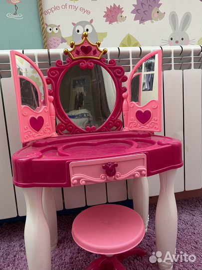 Туалетный столик для девочки