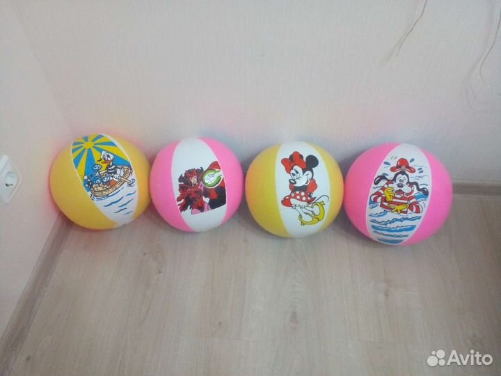 Мячик для игр на воде